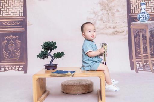 丽江宝宝几个月笑出声